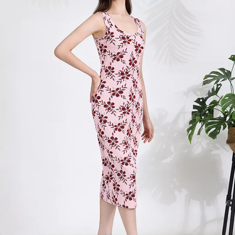 Vestido de canalé de jacquard reciclado con mangas
